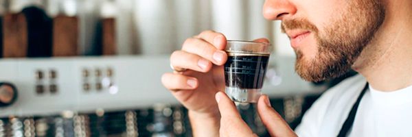 Вкусный правильно приготовленный эспрессо