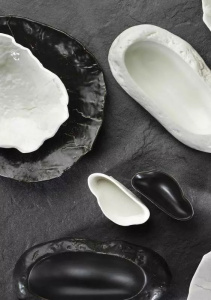 Тарелка плоская KUTAHYA GYOZA Matte Black NRI27DU740170, 27 см