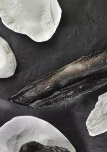 Тарелка плоская KUTAHYA GYOZA Matte Black NRI27DU740170, 27 см