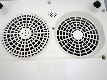 Плита вок индукционная Airhot ip3500 снизу решетки вентиляторов