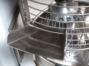 Загрузка в миксер WLBake PM80 3V L