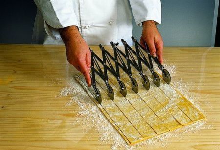 Профессиональный нож Martellato ROTAPINOX7P/O