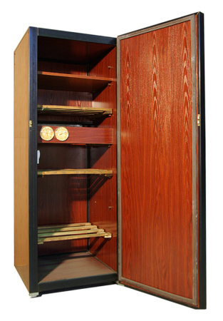 Винный шкаф Gruppo Blocnesa BT180D Винный шкаф Gruppo Blocnesa BT180D