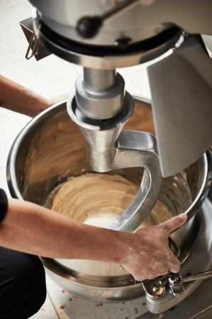 Планетарный миксер Spar SP22HA