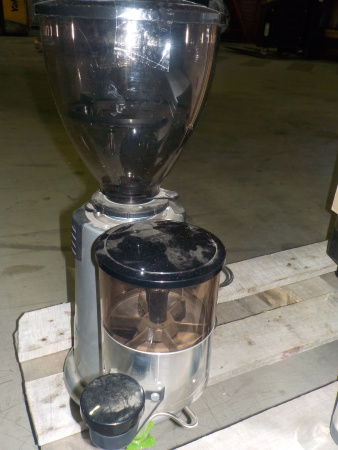 Уцененная кофемолка Vortmax CG B1