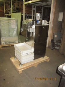 Уцененная формовочная машина Monferrina RC140