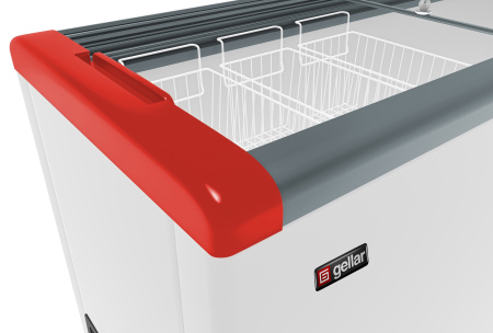 Морозильный ларь Gellar FG 700 C красный