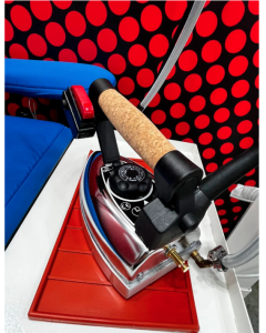 Стол гладильный Ghidini AMBRIA (парогенератор, рукав)